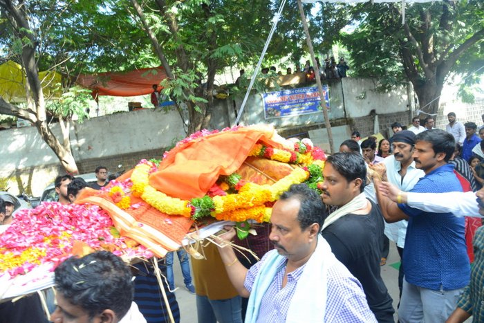 Celebrities Pay Homage To Geethanjali